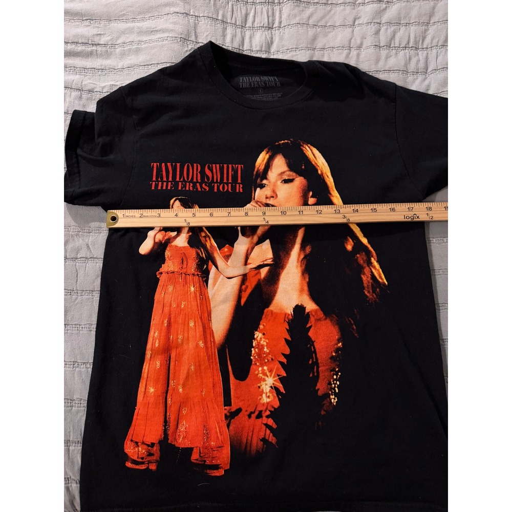 Taylor Swift The Eras Tour 2023-2024 Concert T-Shirt Black Small Tour Dates Tee - Picture 4 of 5